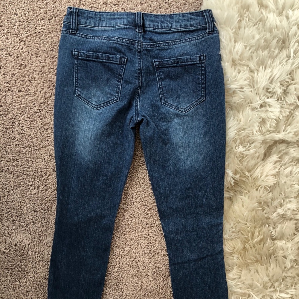 Distressed Jeans - Picture 2 of 4